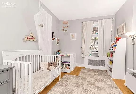 5th image of 319 W 77th St