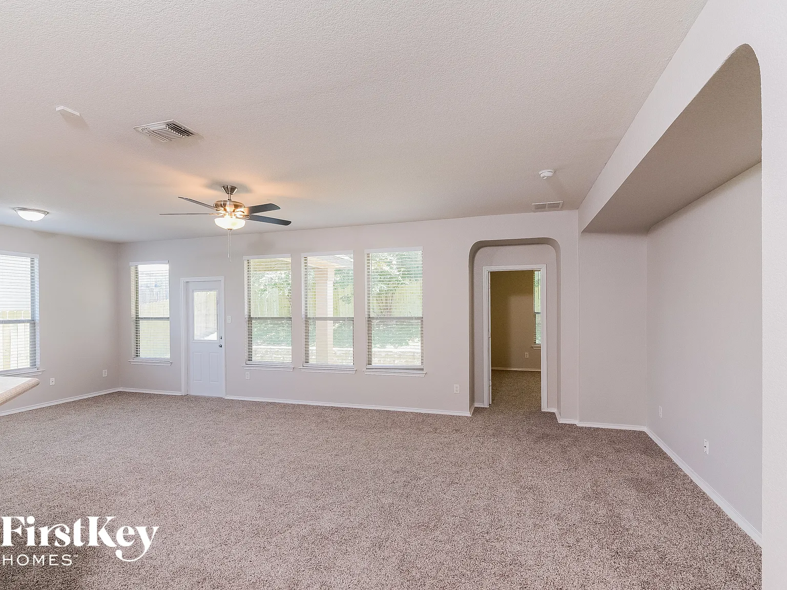 3 bed, 2.0 bath, 1660 sqft, $1,780 — Photo 3