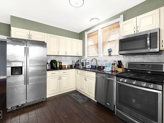5th image of 7934 W Sunset Dr
