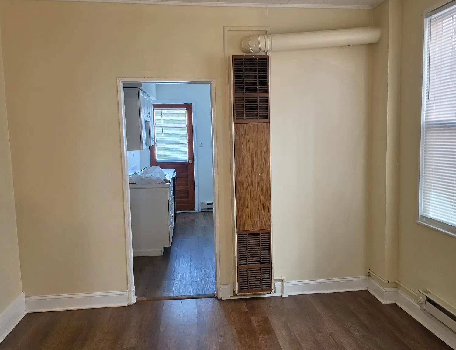 2 bed, 1200 sqft, $800 — Photo 3