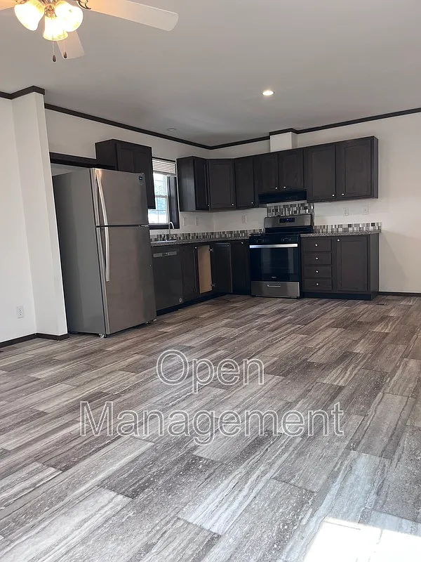 2 bed, 1.0 bath, 800 sqft, $1,024 — Photo 4