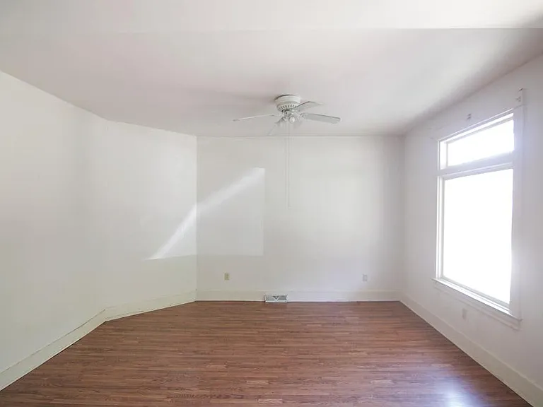 527 Jeanette St #1 — Photo 3