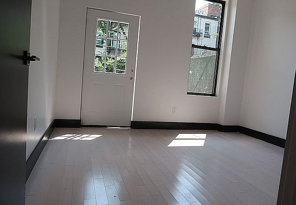 5th image of 314 Harman St #1B