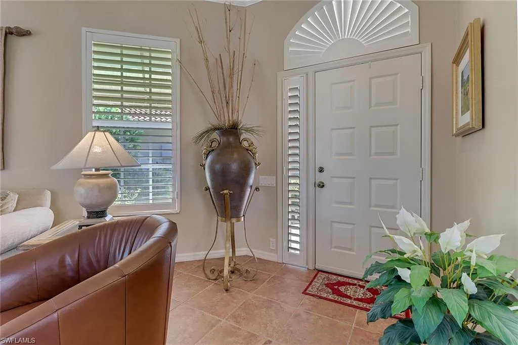 3 bed, 2.0 bath, 1800 sqft, $4,000 — Photo 3