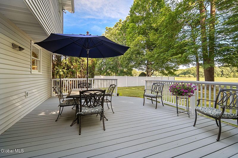 4th image of 3061 New Williamsburg Drive