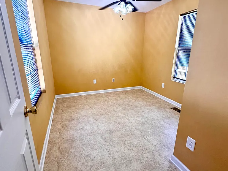 3495 Byron Pl — Photo 7
