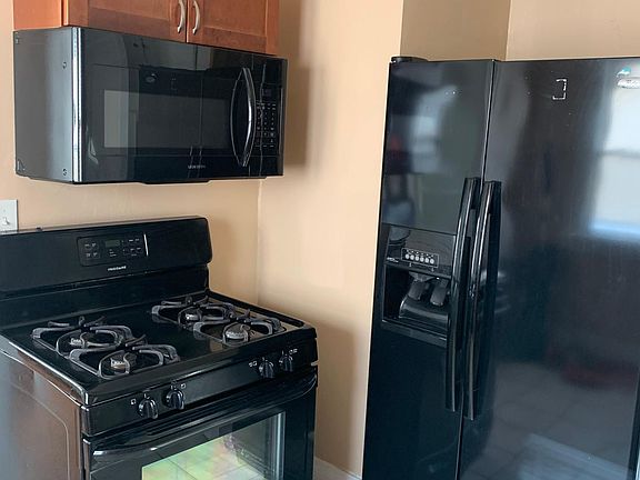 5th image of 1533 Glenmont Rd Floor 2