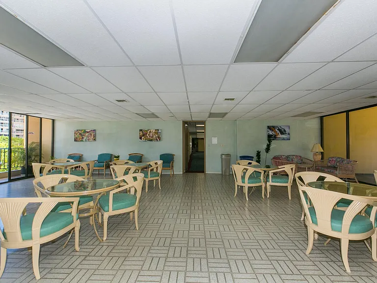 411 Hobron Ln #607 — Photo 38
