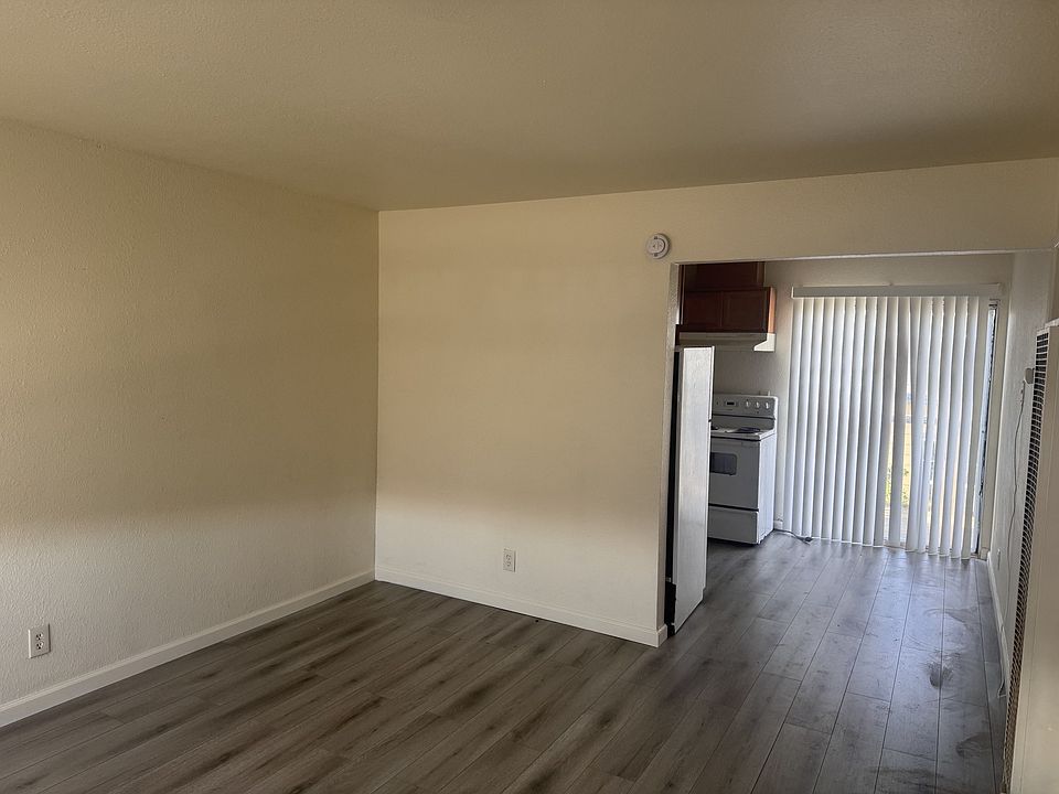 1st image of 219 Soledad St #219S06