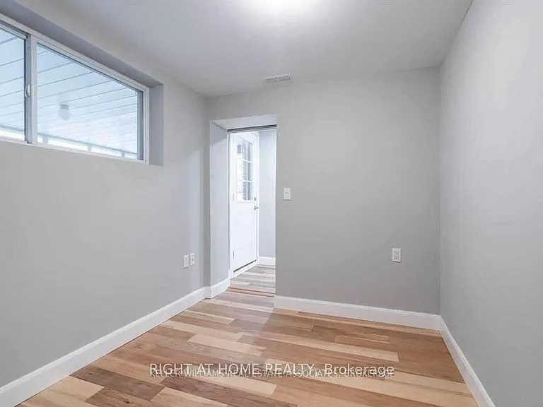 530 Lynda Ln — Photo 16