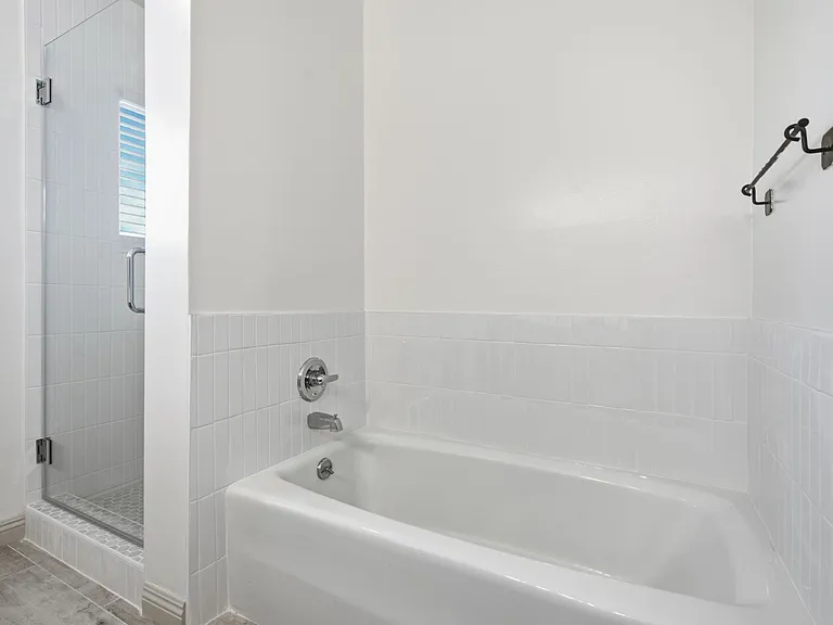 853 S Le Doux Rd #202 — Photo 19