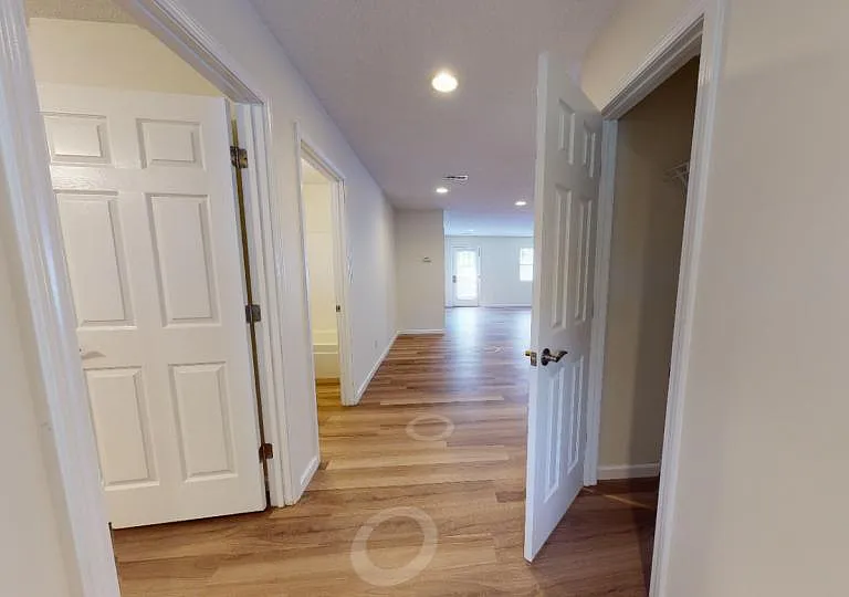805 S Vicksburg St — Photo 15