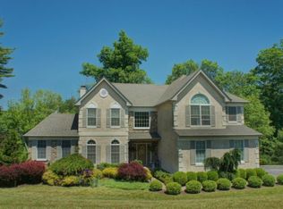 541 Westlake Dr, East Stroudsburg, PA 18302