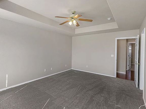5th image of 908 SW River Rock St