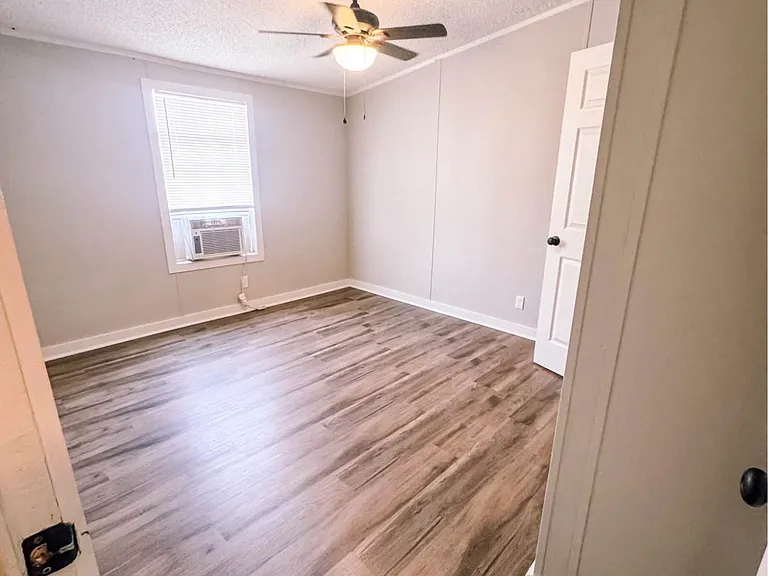 141 Egypt St — Photo 9