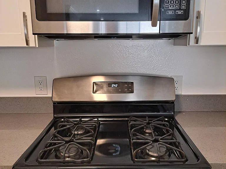 5718 Camellia Ave #107 — Photo 13