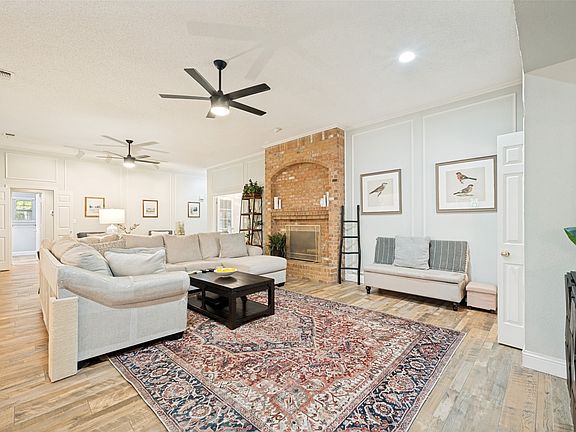 3rd image of 3823 Rochelle Dr