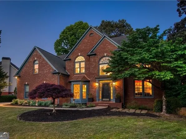 5010 Winding Hills Ln, Woodstock, GA 30189