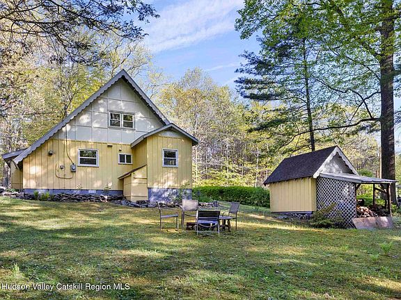 3rd image of 32 Ridge Road