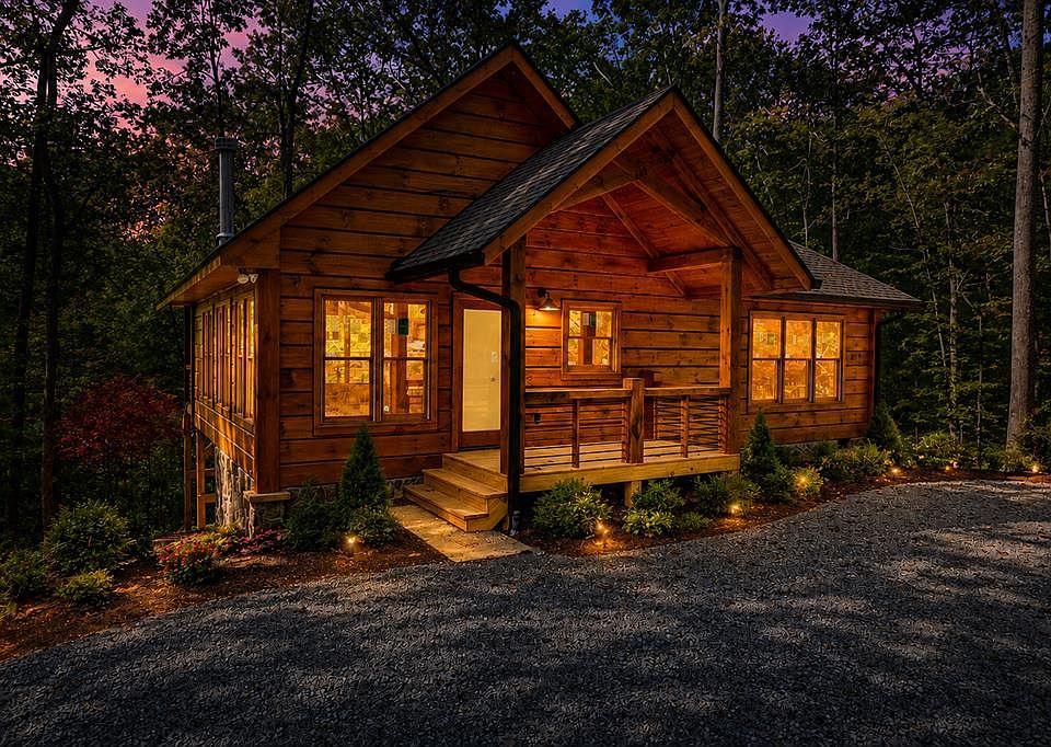 1st image of 100 Crystal Oliver Ln