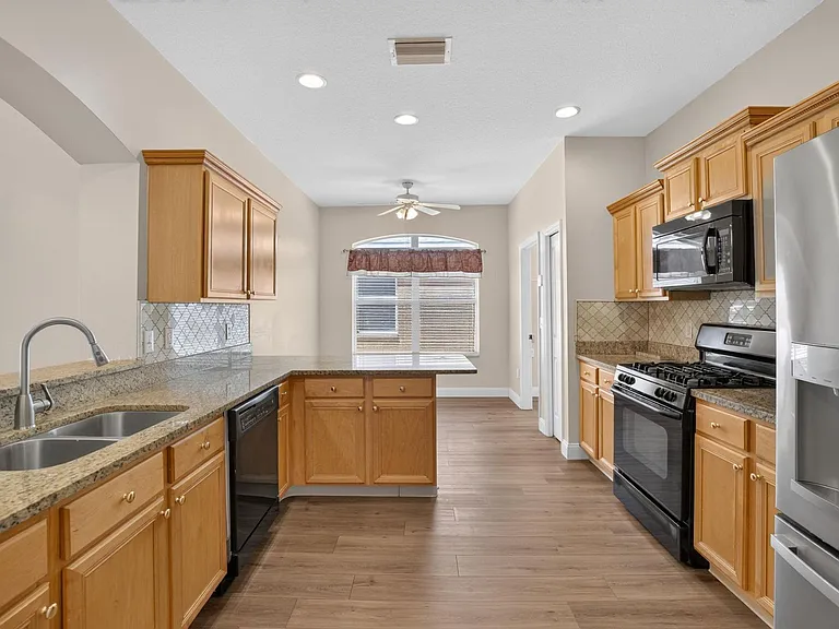 5605 Hawklake Rd — Photo 11
