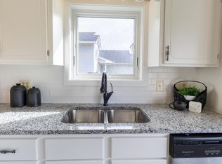 9761 Hames Ct S, Cottage Grove, MN 55016