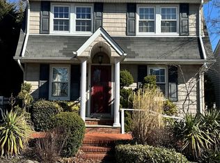 122 Finucane Place, Woodmere, NY
