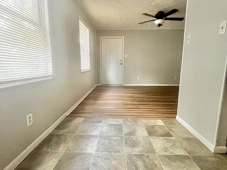 310 Watauga Dr #9 — Photo 6