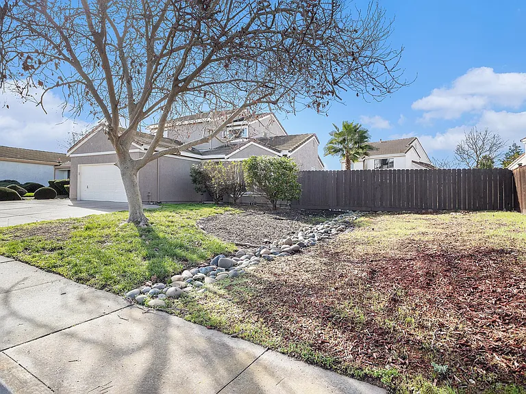 420 Beaulieu Ln — Photo 26