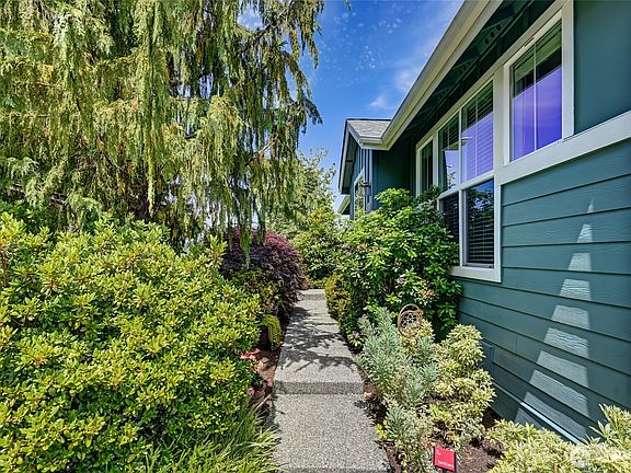 2nd image of 12412 243rd Terrace NE
