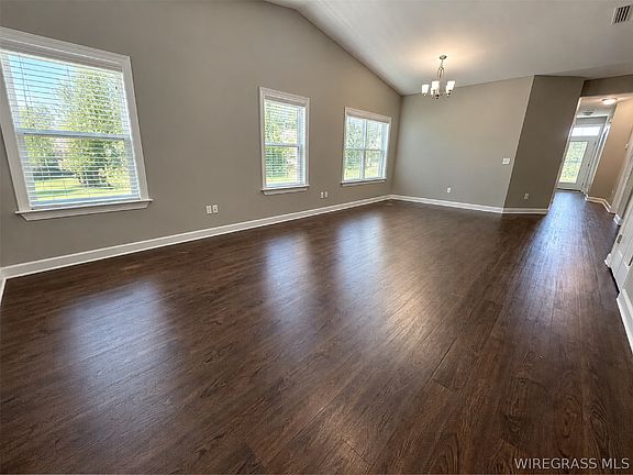 3rd image of 128 Heyward Dr