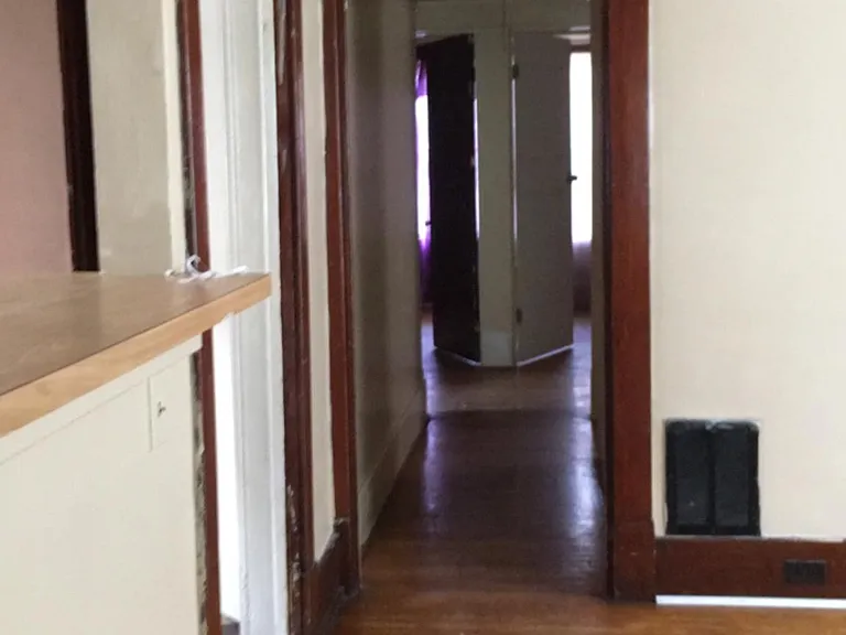 221 Sprenger Ave — Photo 4