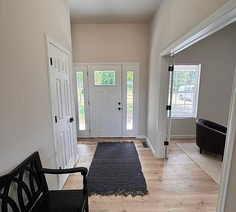 4th image of 504 S McMinn Rd