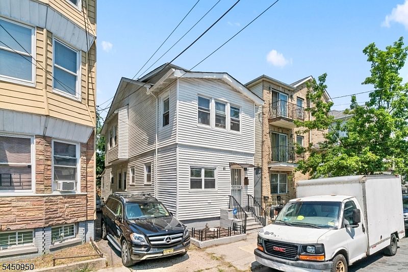 1st image of 81 Schley St