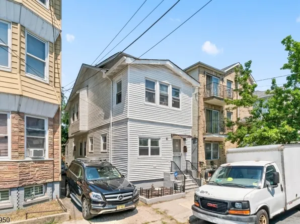 81 Schley St, Newark City, NJ 07112