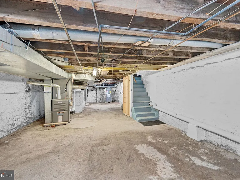 28 W Airy St — Photo 36