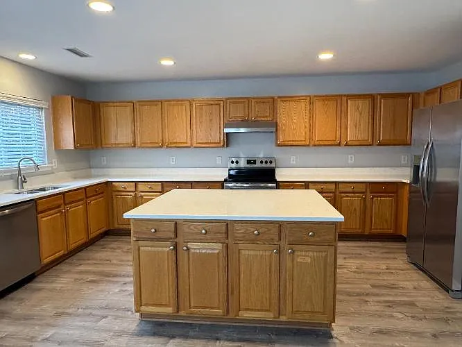 201 Northlands Dr — Photo 11