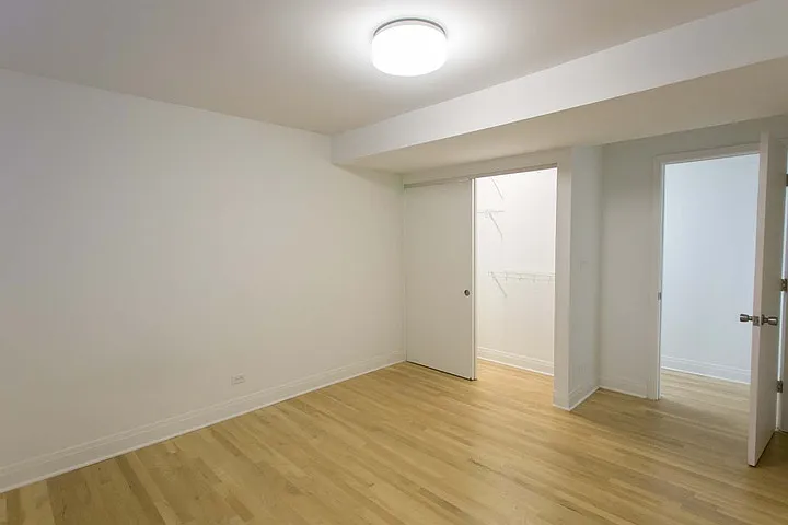 5512 S. Hyde Park Boulevard — Photo 20