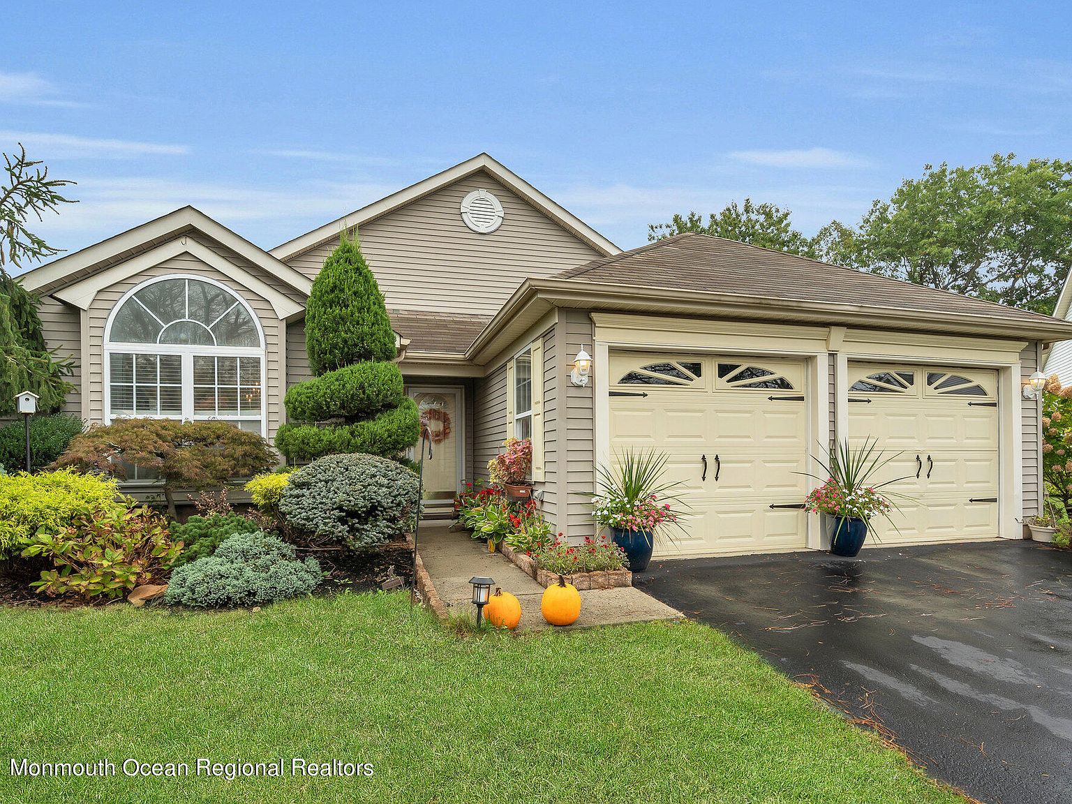 8 Pine Valley Court, Lakewood, NJ 08701 Zillow