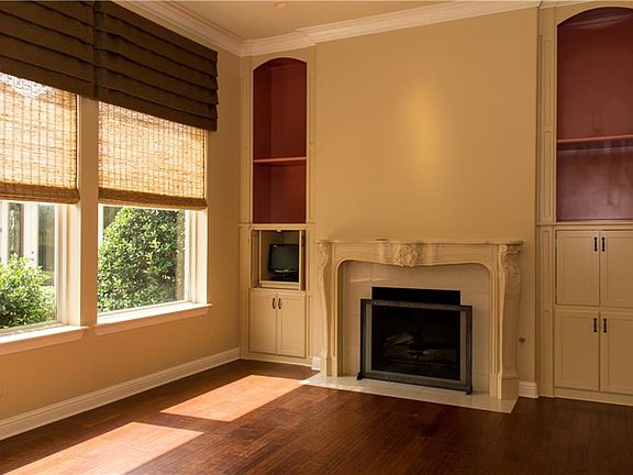 2nd image of 4402 La Hacienda Dr
