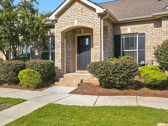 3rd image of 36 Cypress Point Dr