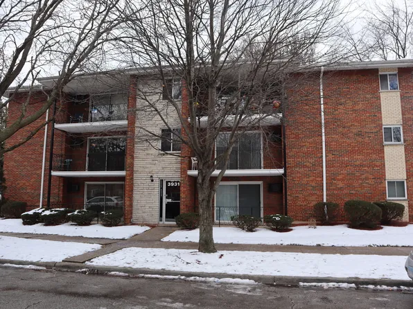 3931 W 104th St APT 2B, Chicago, IL 60655