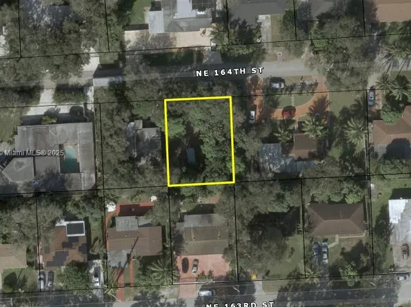 NE 164th St, Miami, FL 33162