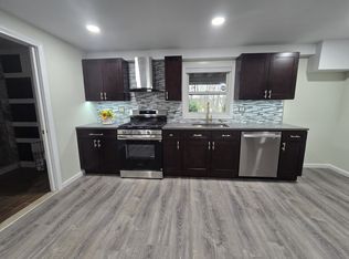 70 Serafin Ct #2, Hamden, CT 06518