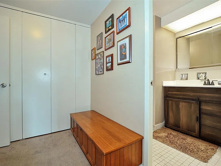 320 Fort Duquesne Blvd #8M — Photo 12