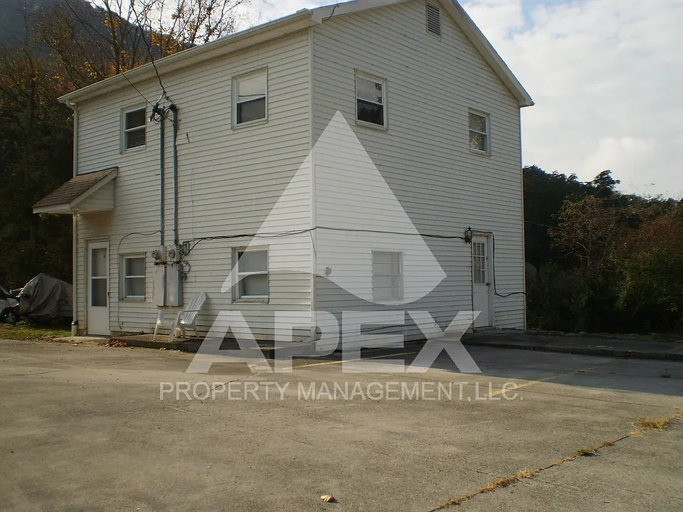 9122 Andersonville Pike