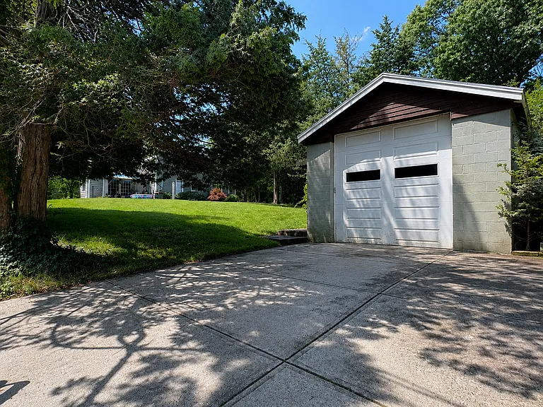 380 N Main St — Photo 12