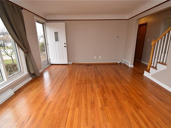 4th image of 1863 Kapel Dr