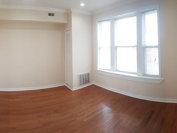 2nd image of 4005 W Palmer Ave #2
