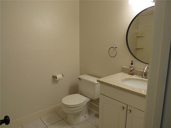 4th image of 2003 Edenborn Ave #221